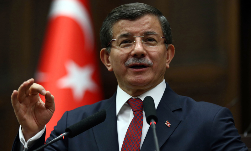 Primer ministro turco anuncia su renuncia