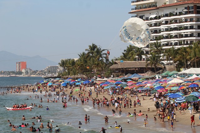 Más de 123 mil turistas dejan alrededor de 675 mdp en Vallarta estas vacaciones