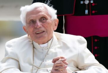 Benedicto XVI pide perdón por abusos y errores bajo su mandato