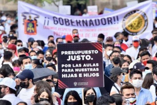 Cientos de vallartenses acudirán a la Mega Marcha de la UdeG en Guadalajara